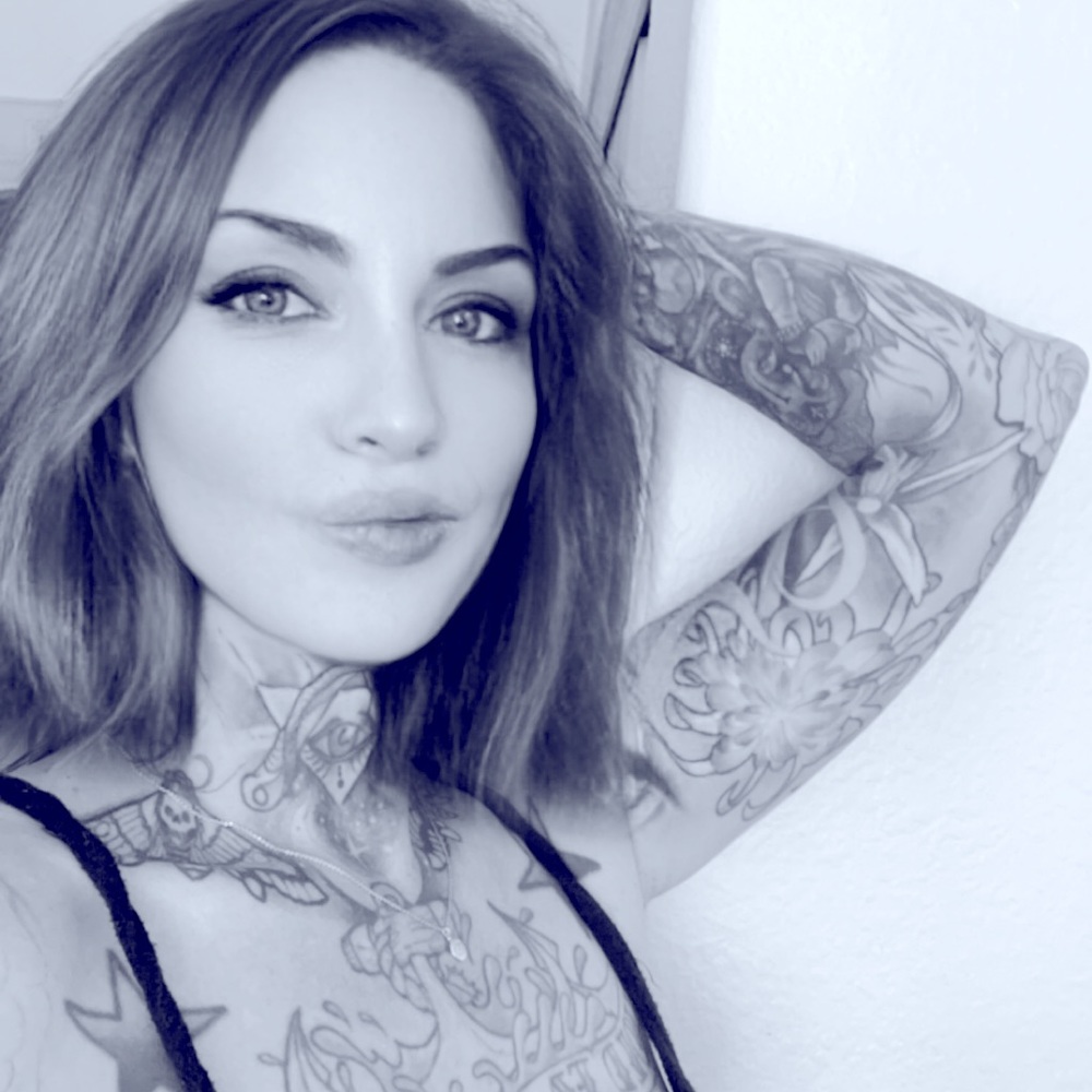 Meet your Posher, Carissa